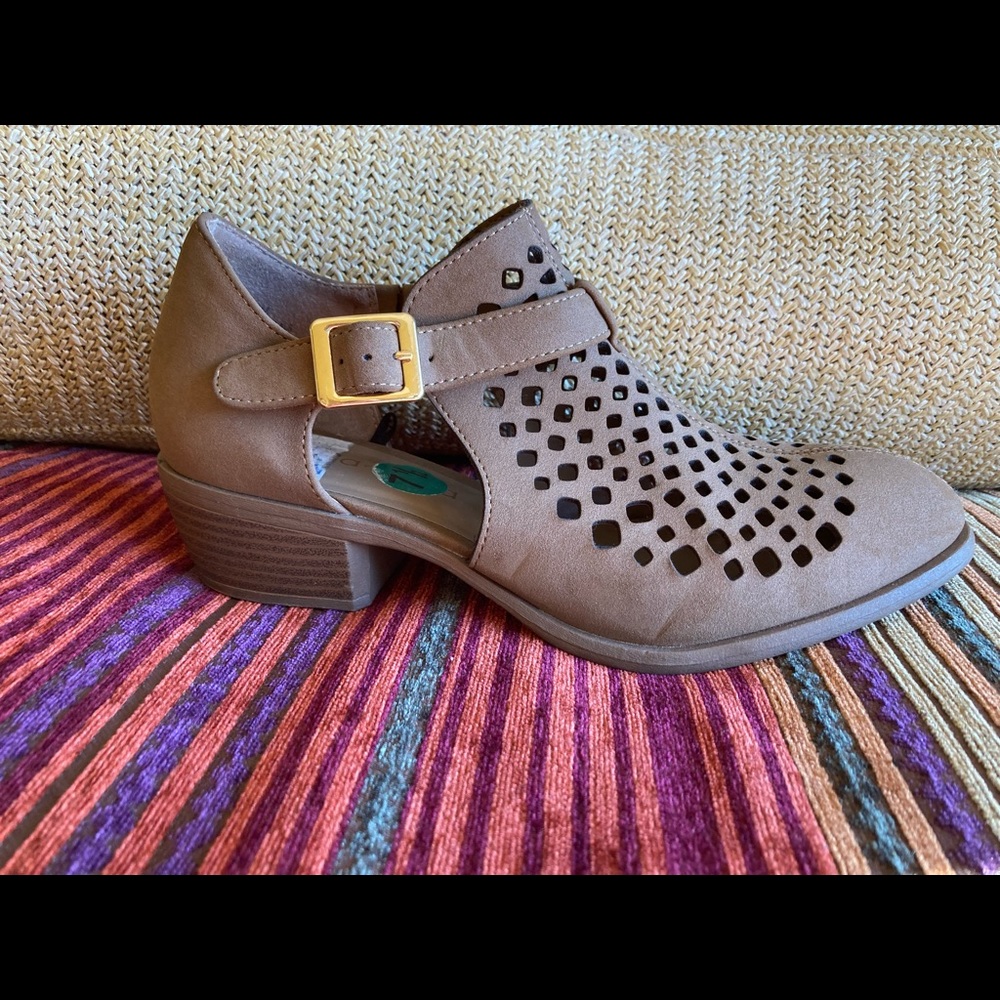 Bella Vita shoes